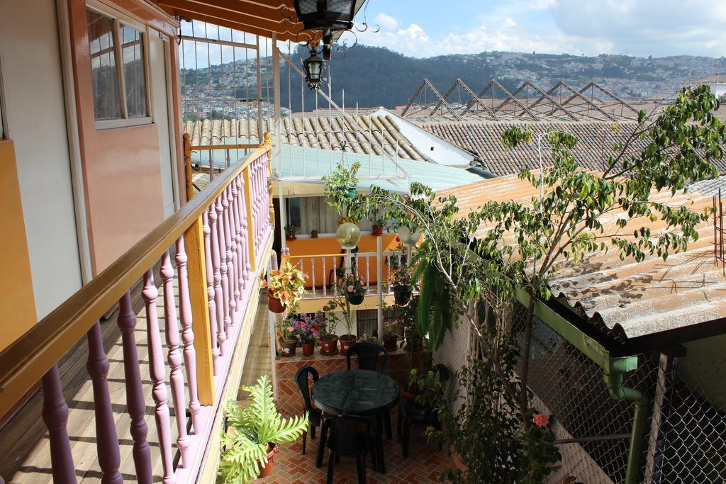 Hostal Yumbo Imperial Quito Eksteriør bilde