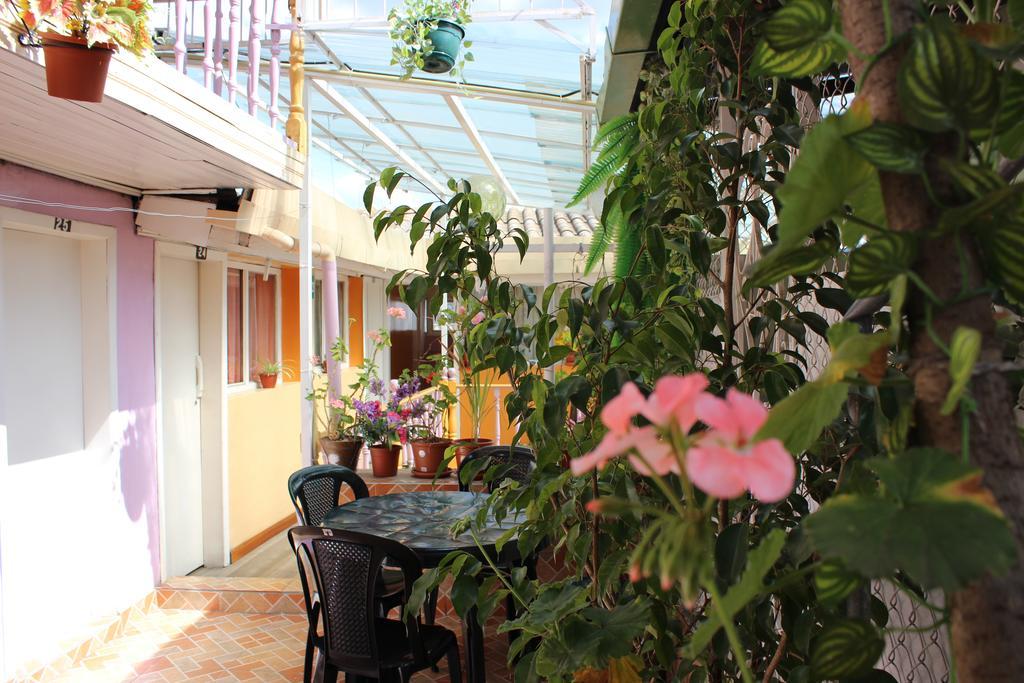 Hostal Yumbo Imperial Quito Eksteriør bilde