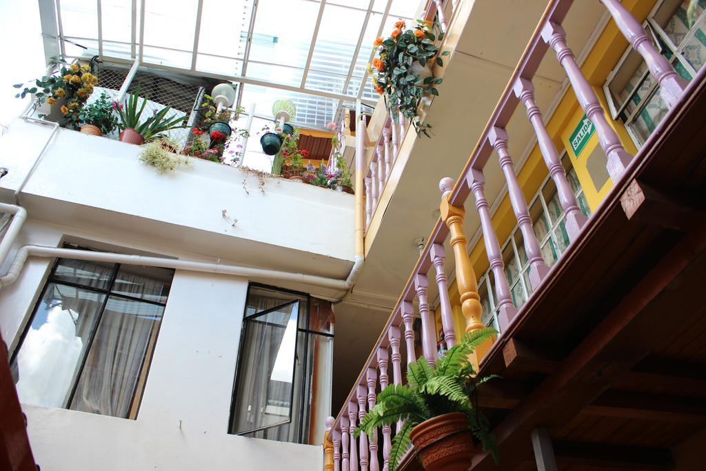 Hostal Yumbo Imperial Quito Eksteriør bilde